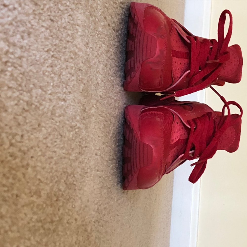 Red Huarache - Picture 2 of 4
